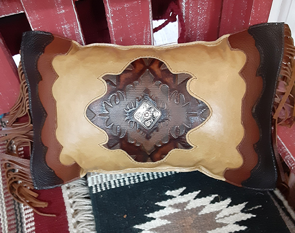 diamond center pillow